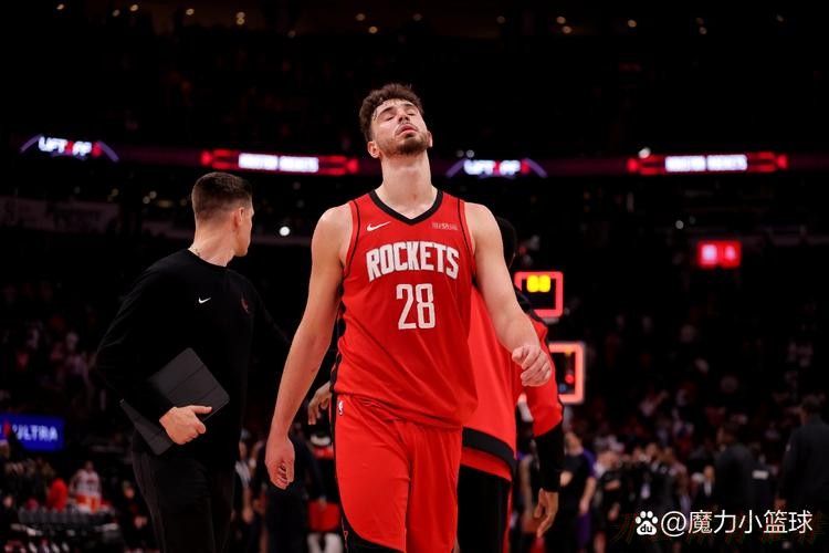 开云体育APP：快船最新动态：裁判报告揭示争议，哈登人品依旧，三方交易显亏损