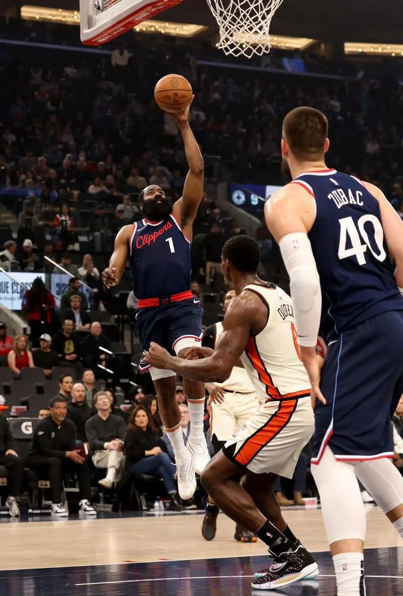 哈登：今天我们不惜一切代价去赢得比赛，我们确实做到了